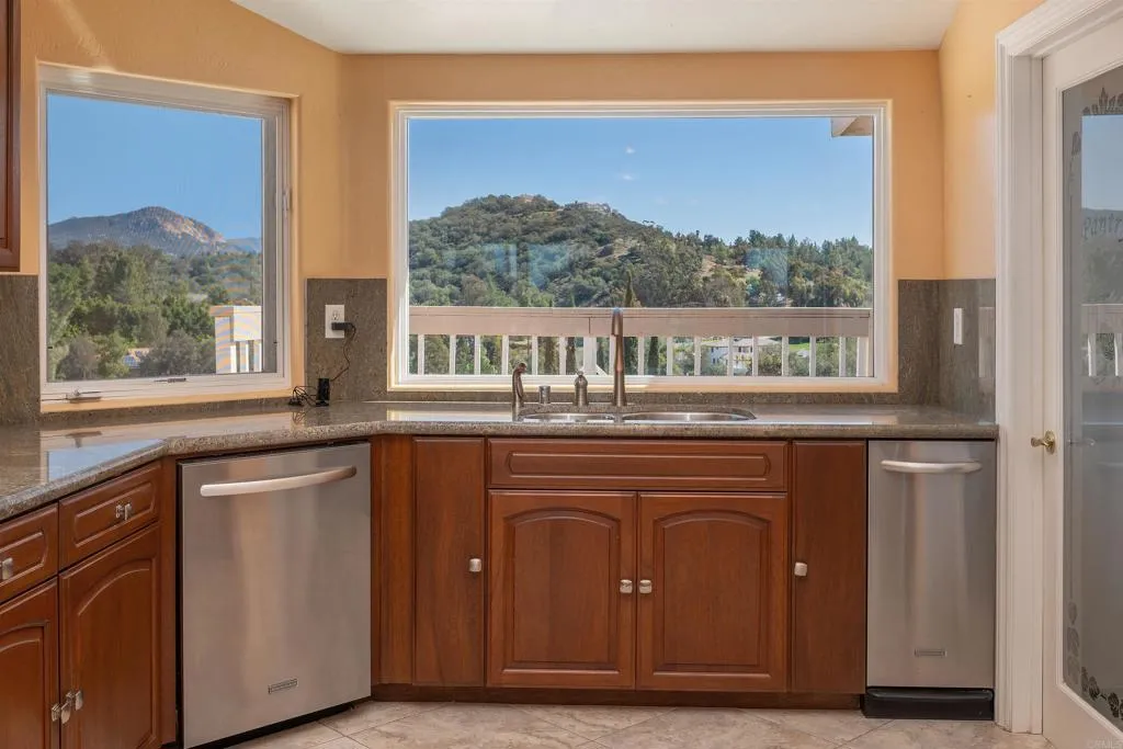 2016 S Grade Road, Alpine, California 91901 home-pic-8