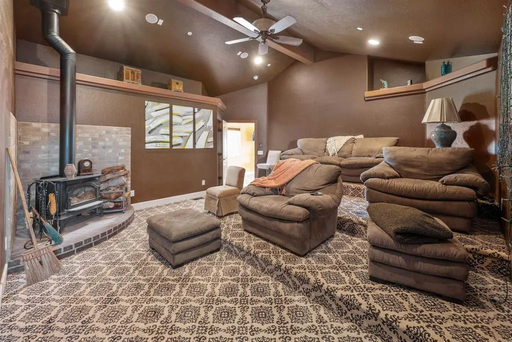 2016 S Grade Road, Alpine, California 91901 home-pic-16