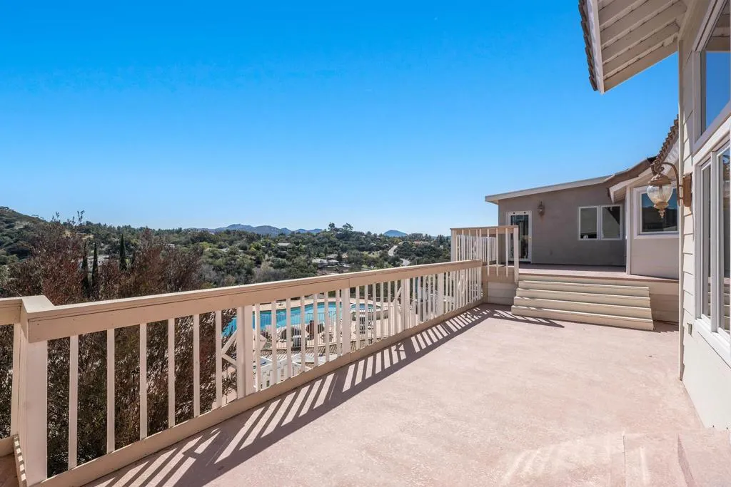 2016 S Grade Road, Alpine, California 91901 home-pic-20