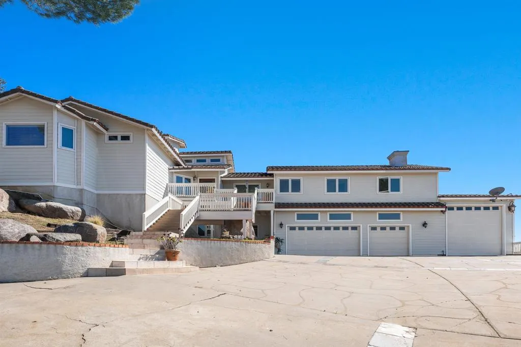 2016 S Grade Road, Alpine, California 91901 home-pic-0
