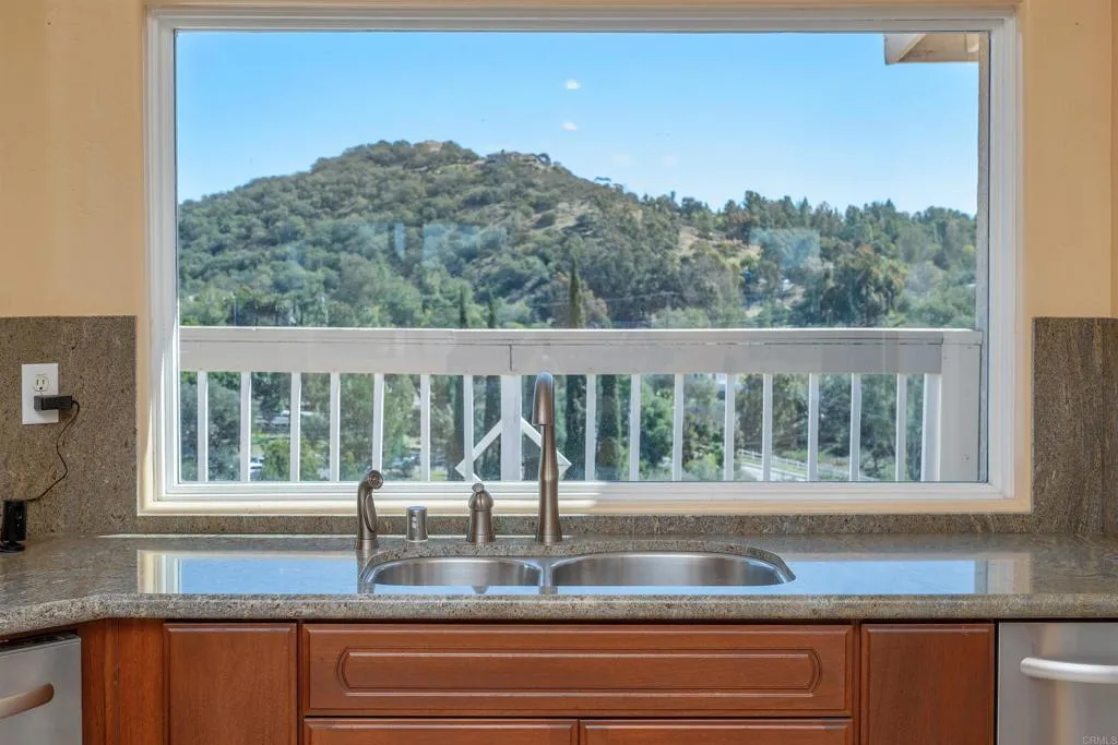 2016 S Grade Road, Alpine, California 91901 home-pic-26