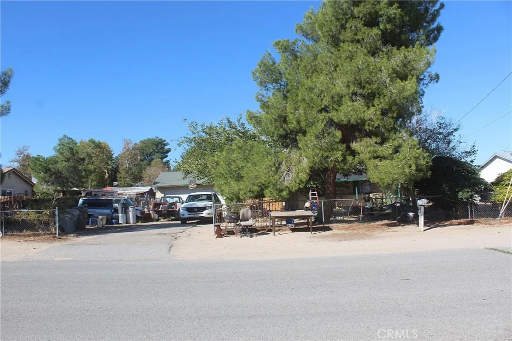 9030 Roble, Hesperia, California 92345 home-pic-2