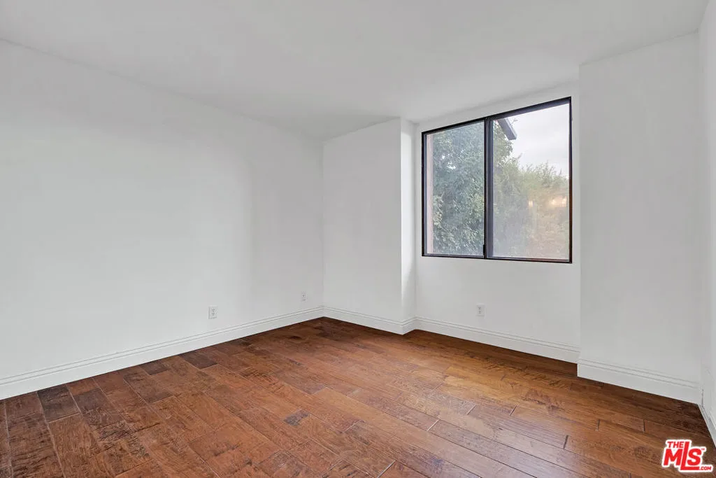 8711 Falmouth Avenue 104, Playa Del Rey, California 90293 home-pic-21