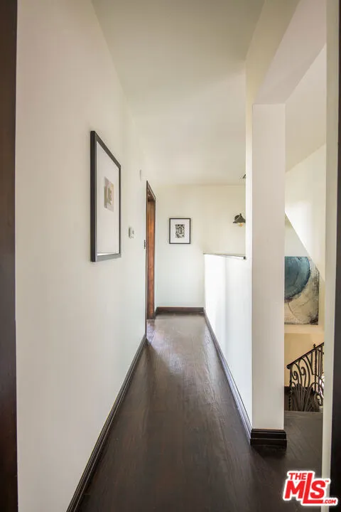 2125 Kew Drive, Los Angeles, California 90046 home-pic-17