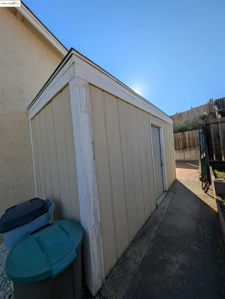 2835 Bluebell Cir, Antioch, California 94531 home-pic-12