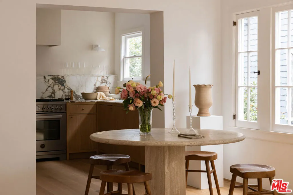 1443 Allison Ave, Los Angeles, California 90026 home-pic-1