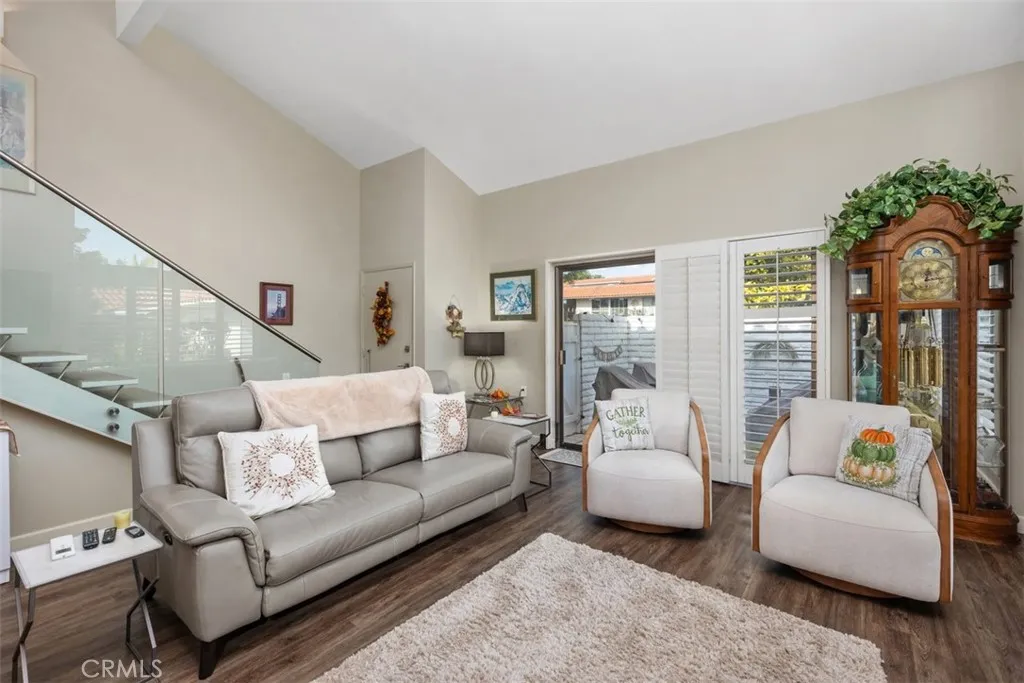 2022 Via Mariposa East C, Laguna Woods, California 92637 home-pic-8