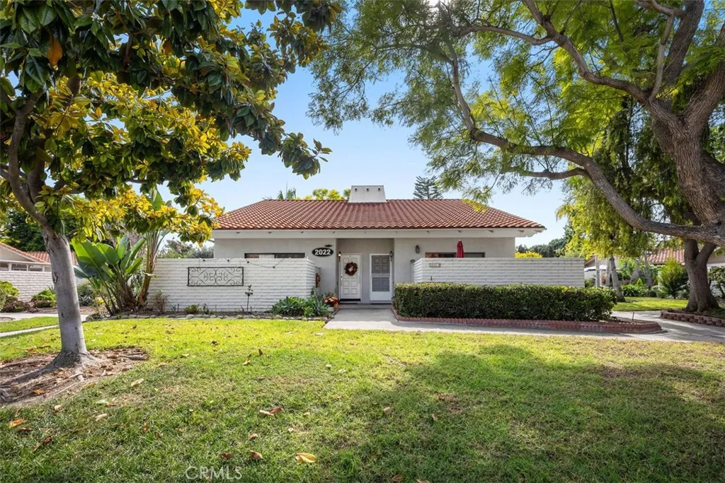 2022 Via Mariposa East C, Laguna Woods, California 92637 home-pic-1