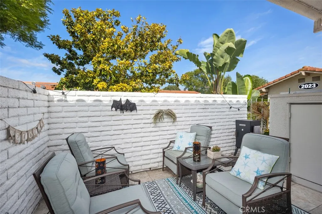 2022 Via Mariposa East C, Laguna Woods, California 92637 home-pic-33
