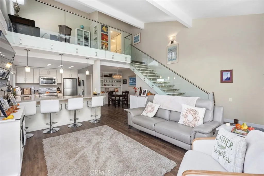 2022 Via Mariposa East C, Laguna Woods, California 92637 home-pic-9