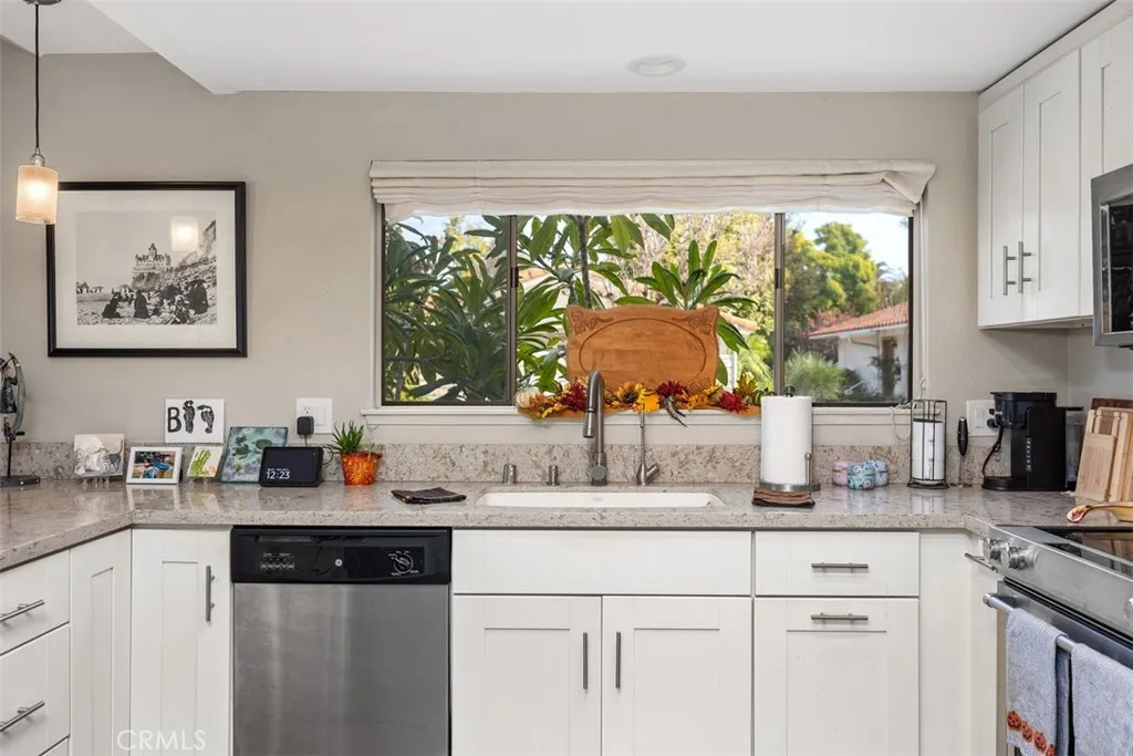2022 Via Mariposa East C, Laguna Woods, California 92637 home-pic-18