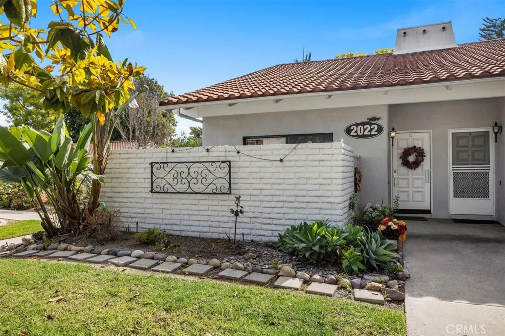 2022 Via Mariposa East C, Laguna Woods, California 92637 home-pic-3