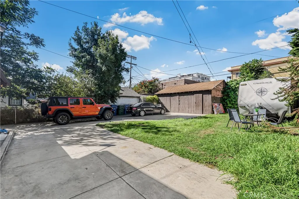 1129 Logan, Los Angeles, California 90026 home-pic-36