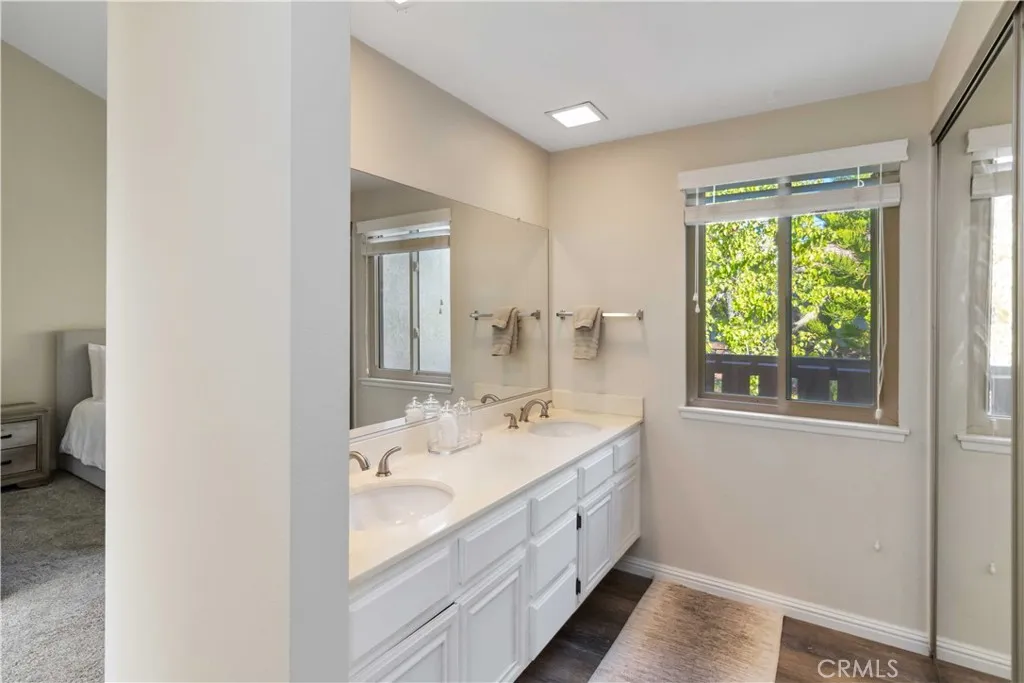 2421 Chandler Avenue 2, Simi Valley, California 93065 home-pic-11