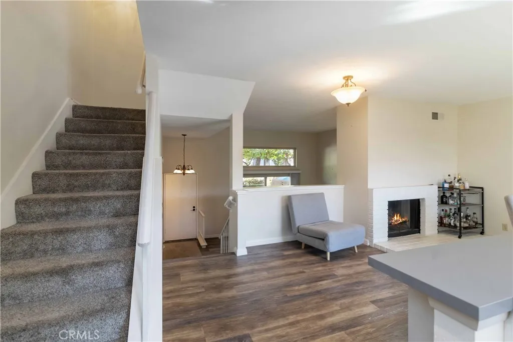 2421 Chandler Avenue 2, Simi Valley, California 93065 home-pic-8