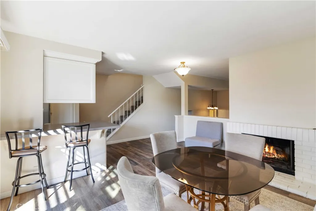 2421 Chandler Avenue 2, Simi Valley, California 93065 home-pic-6