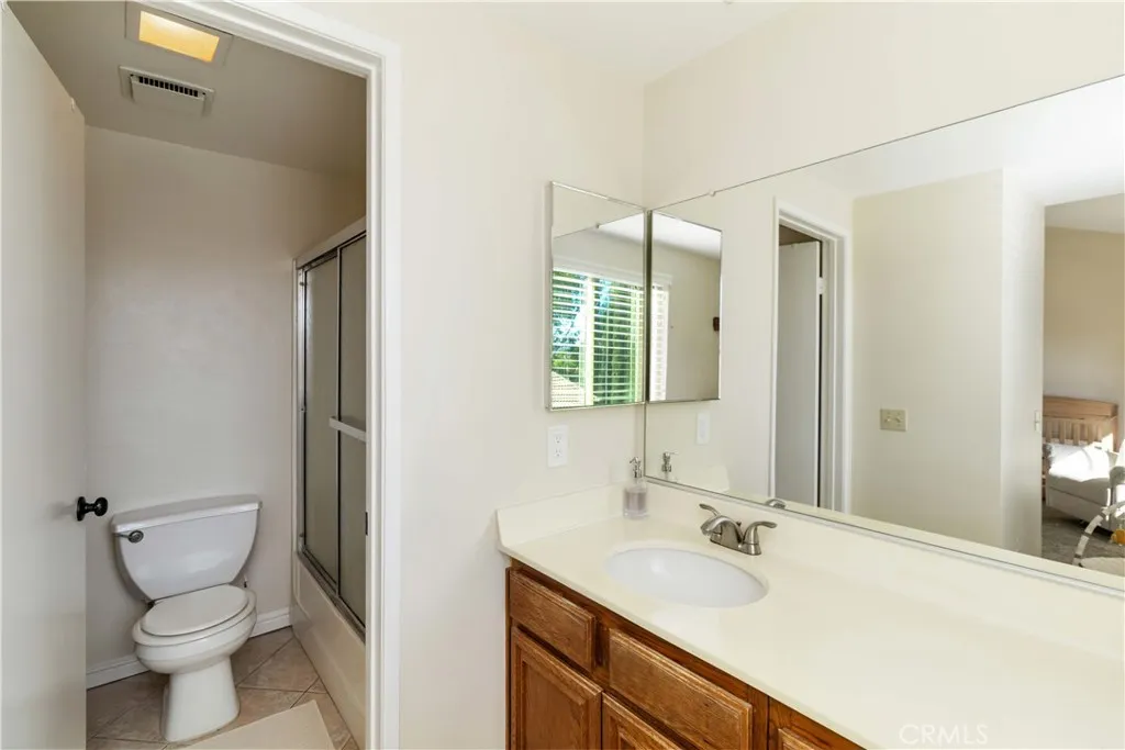 2421 Chandler Avenue 2, Simi Valley, California 93065 home-pic-15