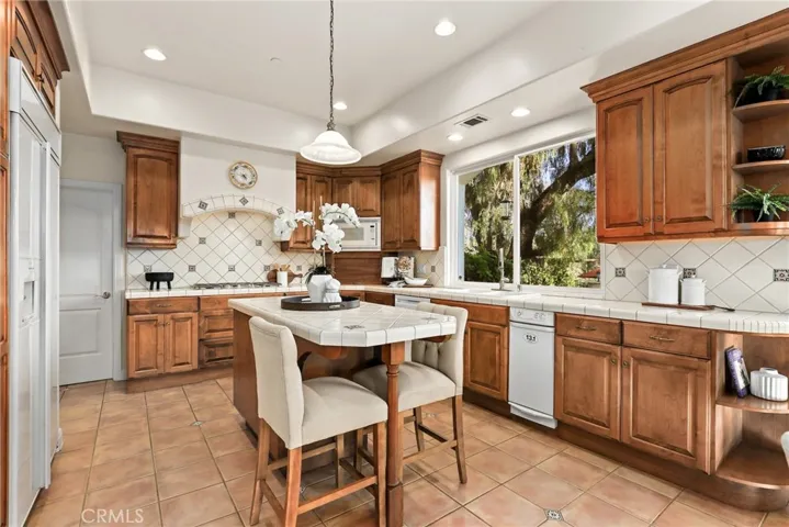 10345 Mcbroom Street, Sunland, California 91040