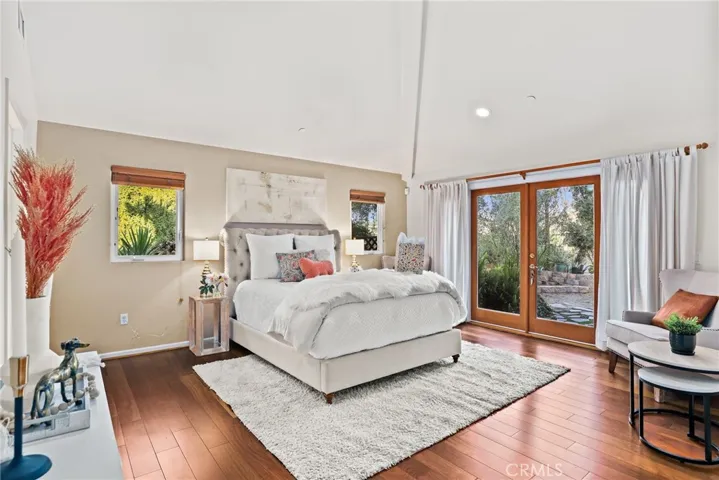 10345 Mcbroom Street, Sunland, California 91040