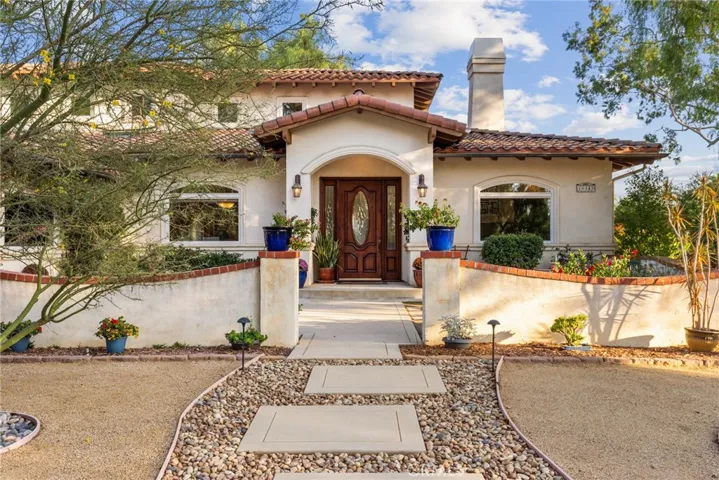 10345 Mcbroom Street, Sunland, California 91040
