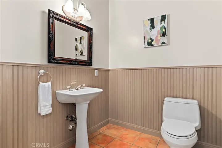 10345 Mcbroom Street, Sunland, California 91040