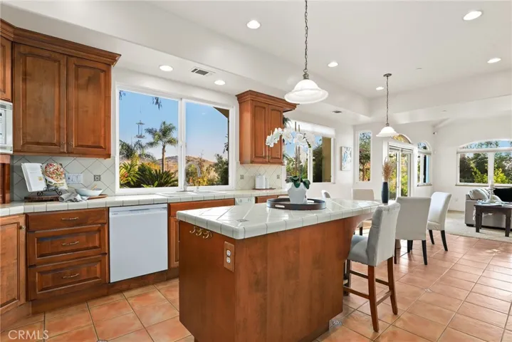 10345 Mcbroom Street, Sunland, California 91040