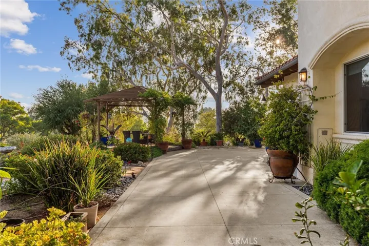 10345 Mcbroom Street, Sunland, California 91040