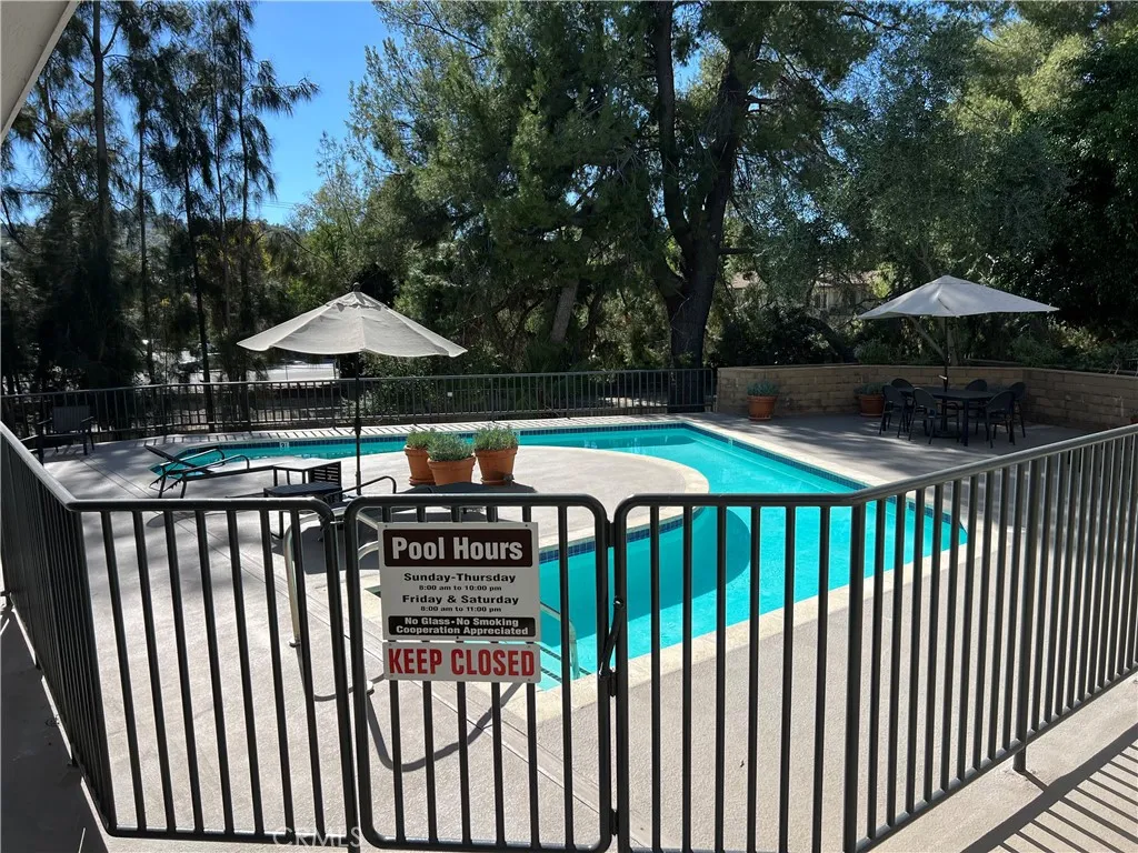 13331 Moorpark Street 110, Sherman Oaks, California 91423 home-pic-18