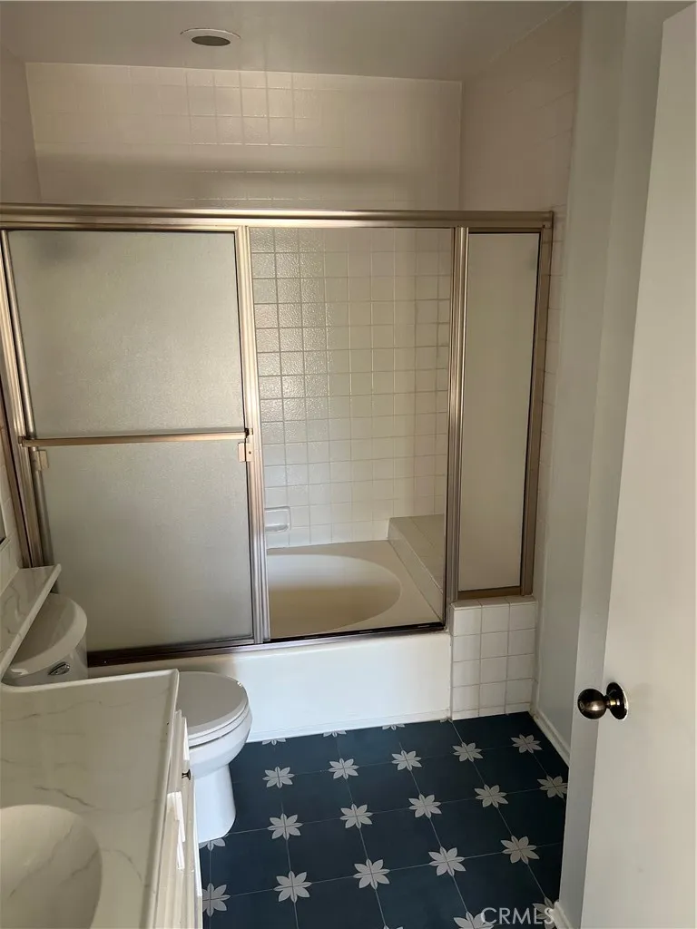13331 Moorpark Street 110, Sherman Oaks, California 91423 home-pic-24
