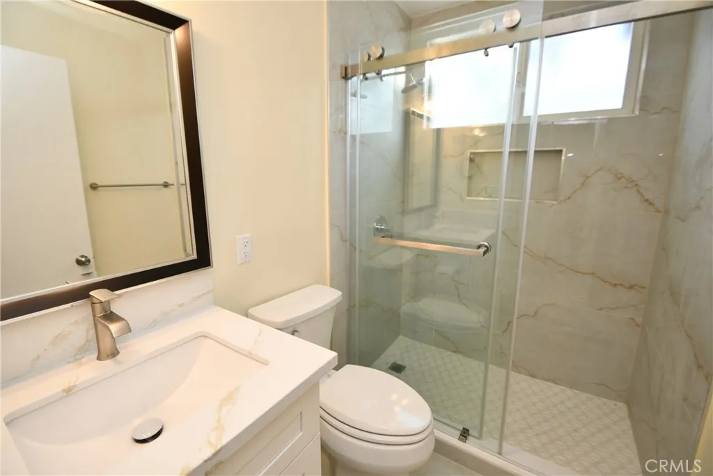 15419 Cimarron Avenue, Gardena, California 90249 home-pic-9