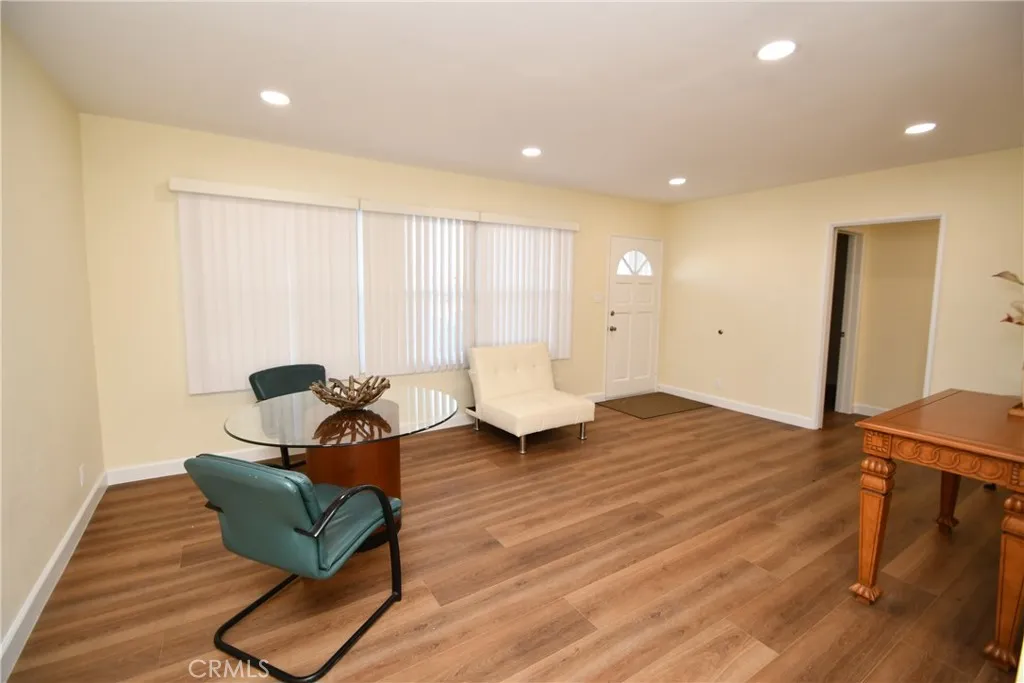 15419 Cimarron Avenue, Gardena, California 90249 home-pic-5