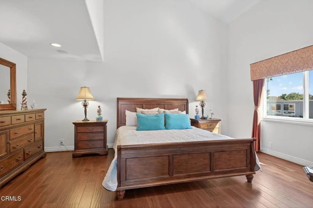 2408 Ocean Drive, Oxnard, California 93035 home-pic-21