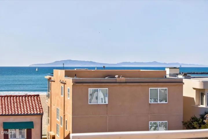 Ocean, island and harbor views!