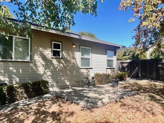 426 Piper St, Healdsburg, California 95448