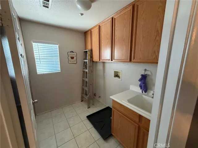 7442 Juneau, Fontana, California 92336
