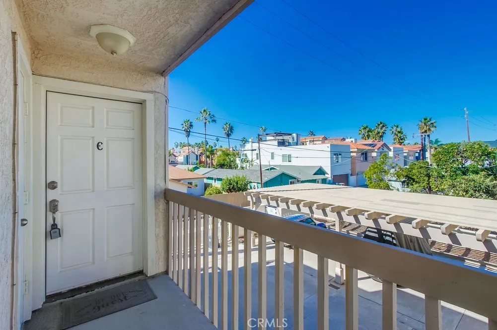 503 N Tremont C, Oceanside, California 92054 home-pic-3
