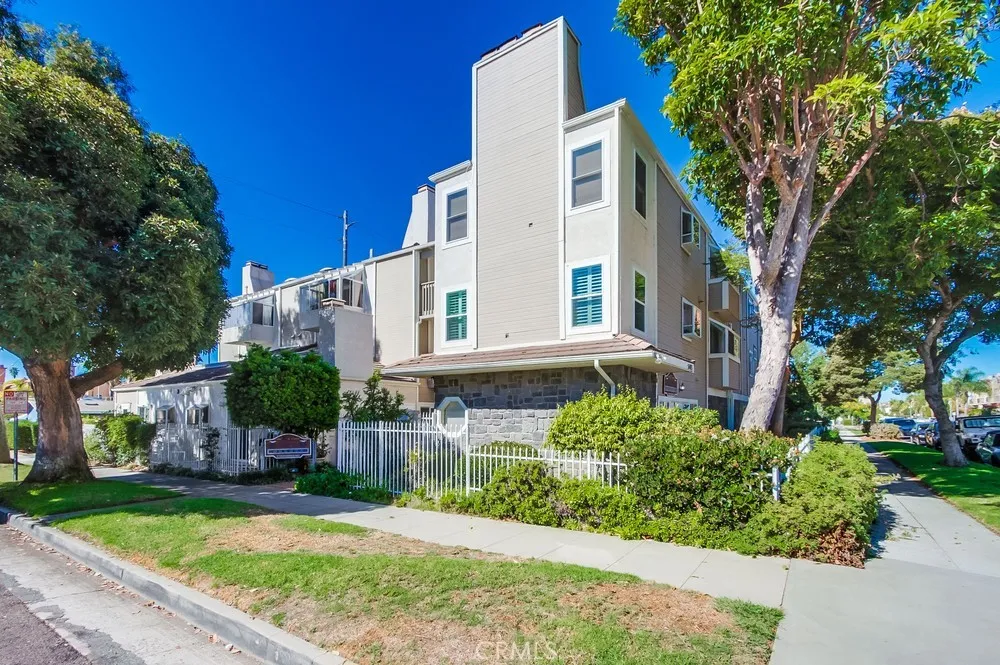 503 N Tremont C, Oceanside, California 92054 home-pic-1