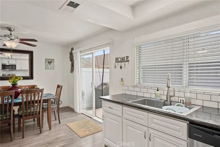 Kitchen / Dining