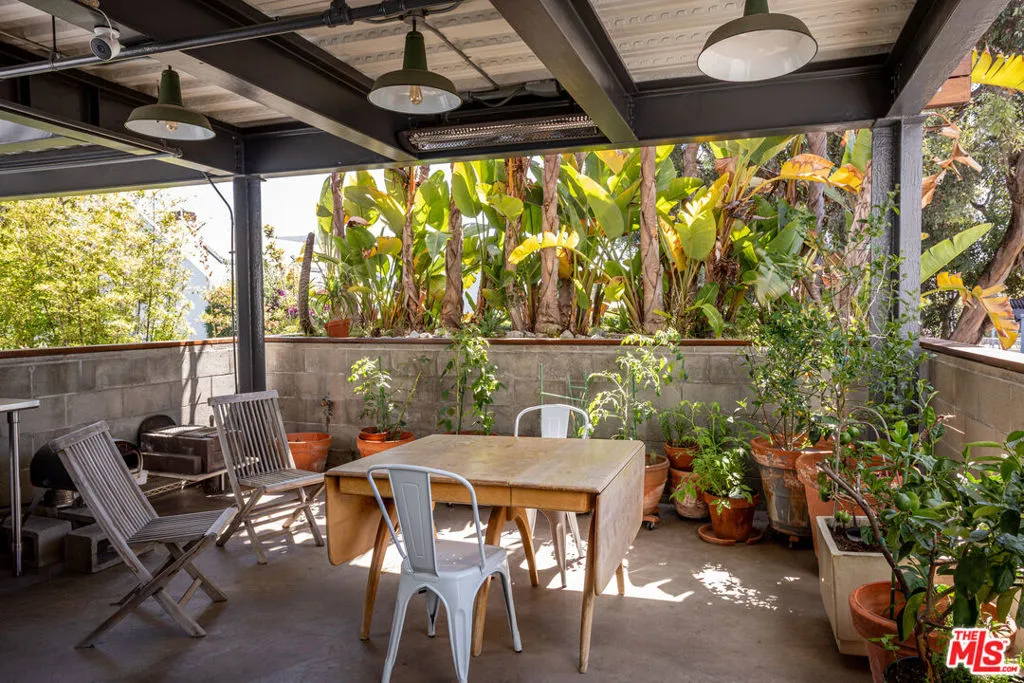 1534 17th Street 105, Santa Monica, California 90404 home-pic-5