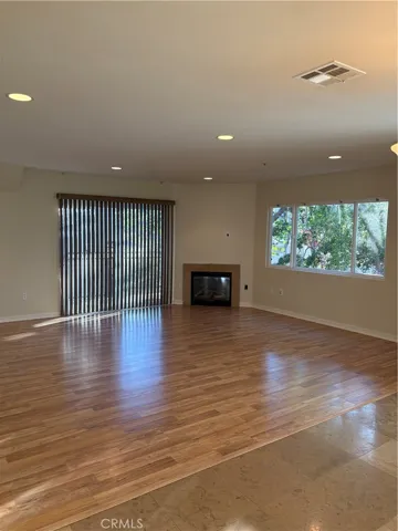 10207 Mountair Avenue 105, Tujunga, California 91042