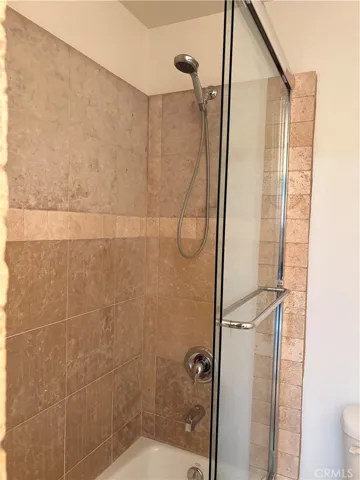 10207 Mountair Avenue 105, Tujunga, California 91042
