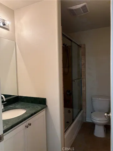 10207 Mountair Avenue 105, Tujunga, California 91042