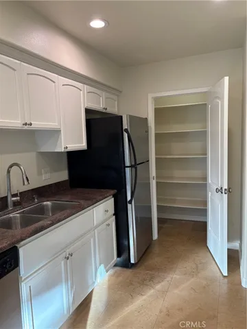 10207 Mountair Avenue 105, Tujunga, California 91042