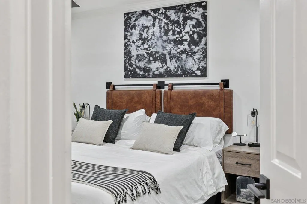 1235 Parker Pl 2b, San Diego, California 92109 home-pic-24