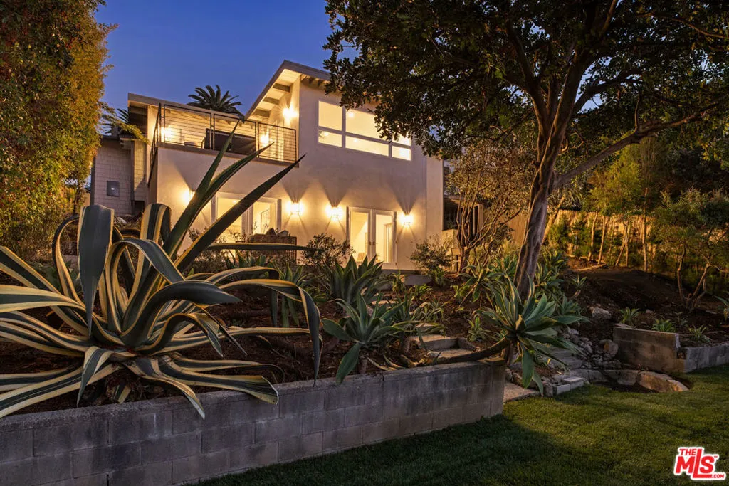 957 Manzanita Street, Los Angeles, California 90029 home-pic-41