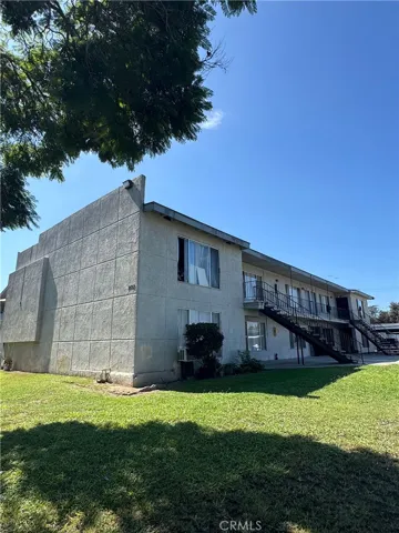 1422 S Townsend Street 3, Santa Ana, California 92704