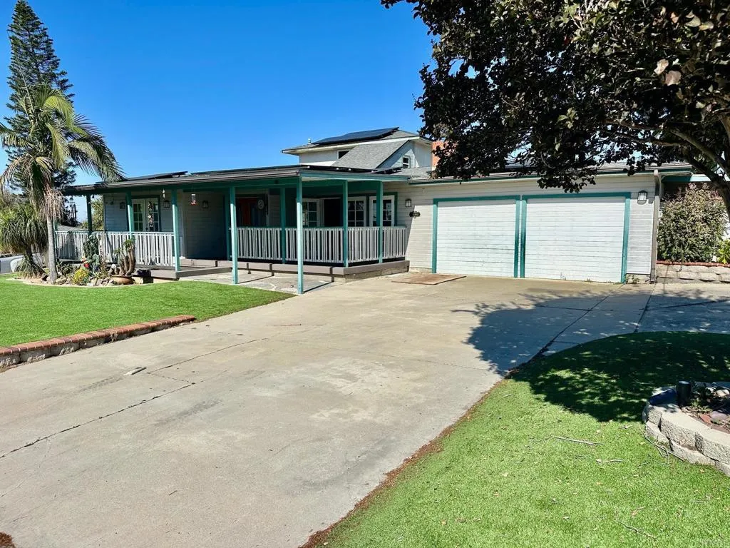 880 Crest View Rd, Vista, California 92081 home-pic-54