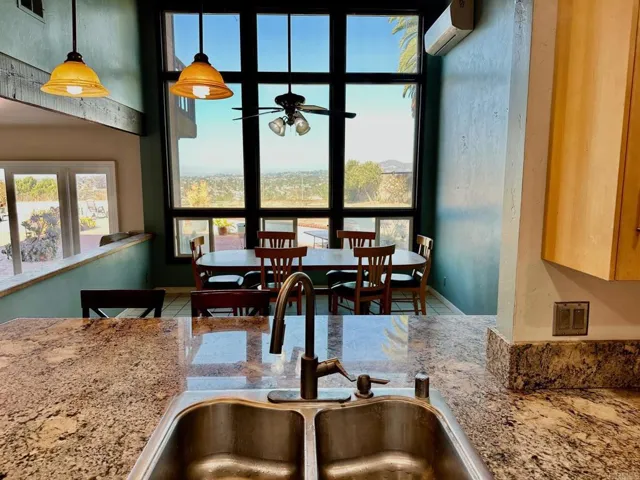 880 Crest View Rd, Vista, California 92081