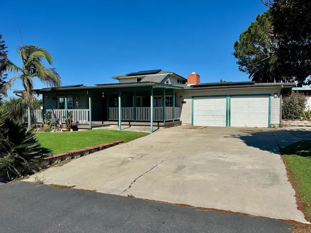 880 Crest View Rd, Vista, California 92081