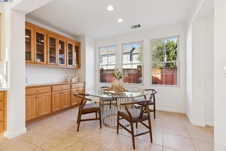 5 Cornelius Sq, Alameda, California 94501
